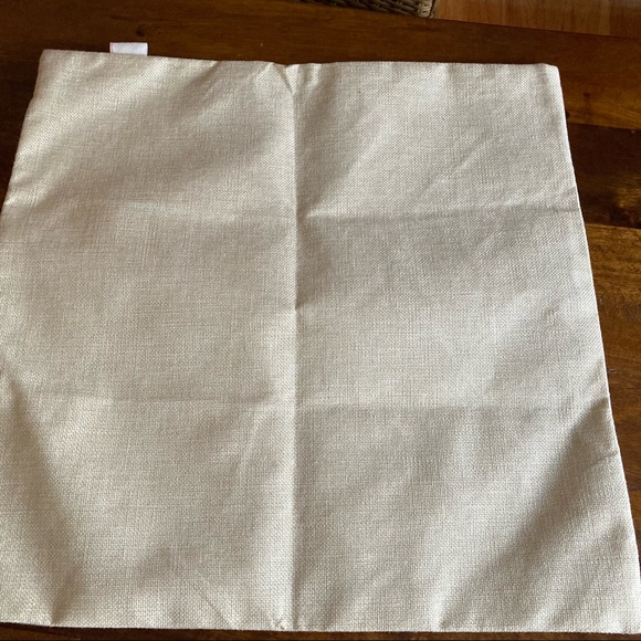 NEW Bundle of 2 Christmas Pillow Cases / Covers Reindeer / Elk & Santa W/ Zipper - Picture 6 of 9